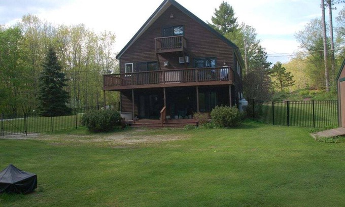 Gray Casa | Little Sebago, Maine gris, Turtle Cove