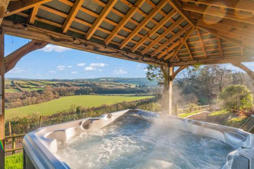 Umberleigh Casa | Little Silver Nugget