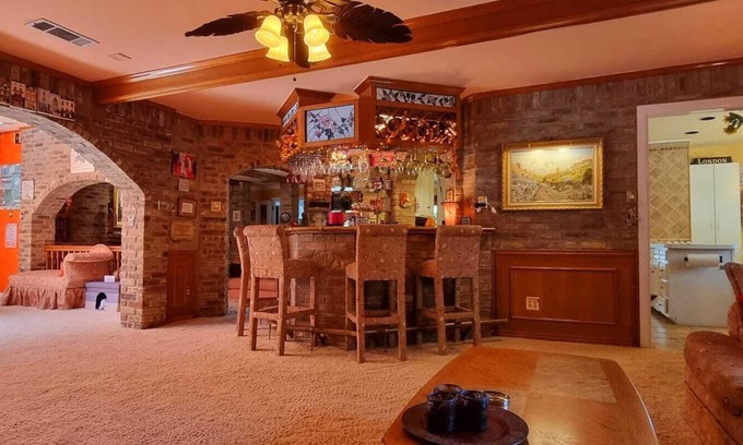 Trophy Club Casa | Little slice of Great Britain in Dallas....