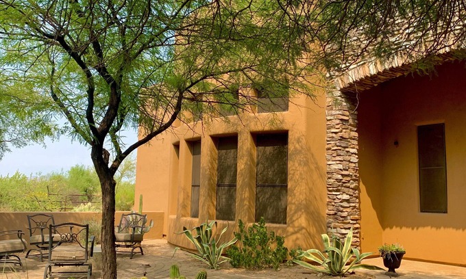 Sunrise Desert Vistas Casa | LITTLE SPUR Casita in N. Scottsdale with kitchen, desert views, and adventure.