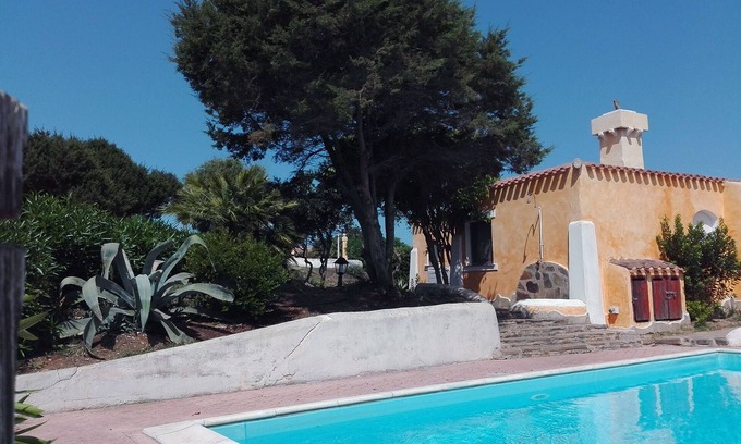 Punta De Su Turrione Villa | VILLA CON JARDÍN Y PISCINA DE USO EXCLUSIVO, INVITADOS 4 PERSONAS. Aire Acondicionado