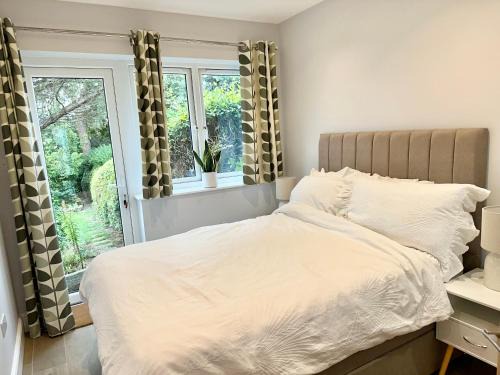 Carshalton South and Clockhouse Apartamento | Little Vine - Beautiful Ground floor flat in South London