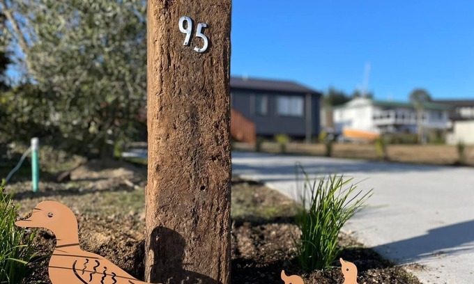 Motuoapa Casa | Little Whio by the Lake
