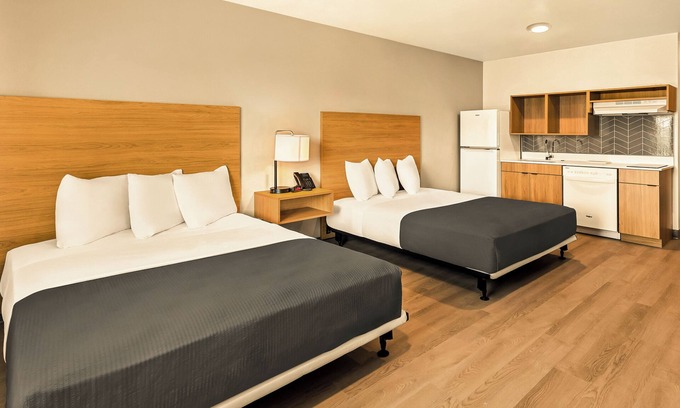 Renton Hotel | LivAway Suites Seattle-Renton