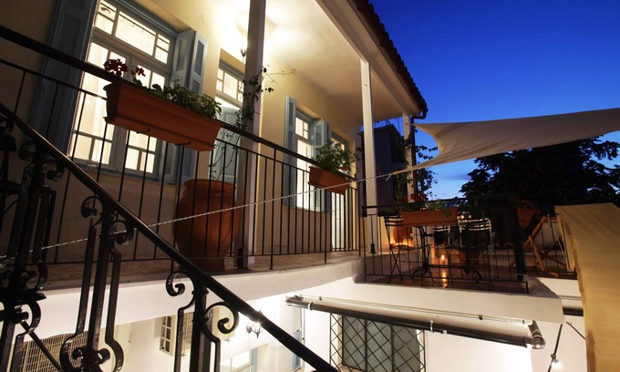Thissio Apartamento | Live in Athens, Thiseio Historic House