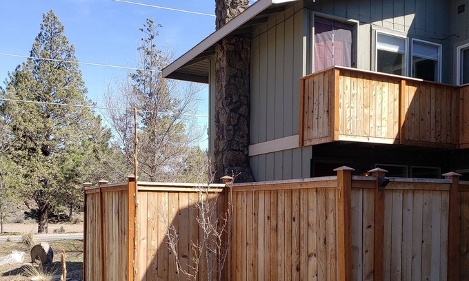 Southeast Bend Condominio | Vive en Bend con tu mascota