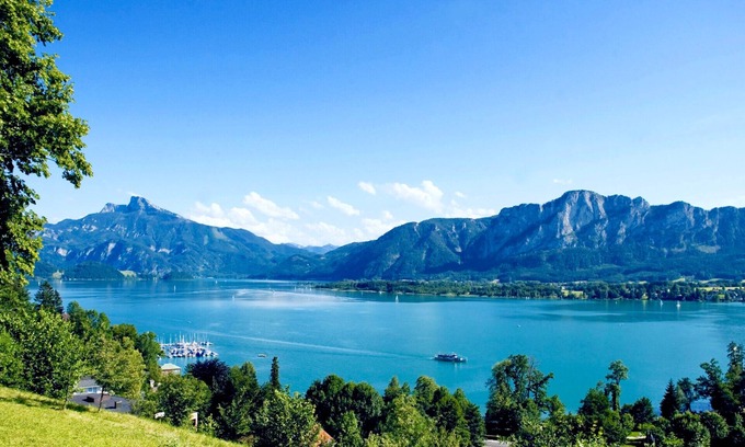 Mondsee Apartamento | Schloss Mondsee cerca de Salzburgo: vive como una mansión