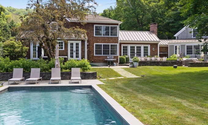 New Preston Casa | Live the good life in this luxury Lake Waramaug retreat!