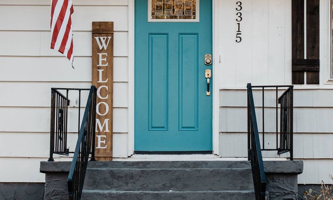 East Chattanooga Casa | Lively 5 bd 2 1/2 bth pet friendly home minutes from downtown. GAME ROOM 🎱