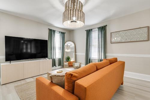 Federal Hill Apartamento | Lively Area Downtown Providence Apartment!
