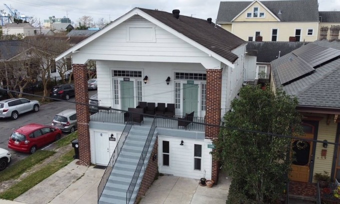Uptown Historic District Casa | Lively Uptown Getaway Steps from historic Magazine