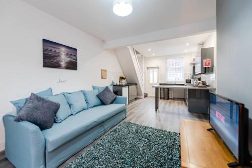 Anfield Casa | Liverpool Harrow Road Sleeps 6- Infinity Apartment