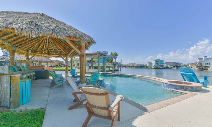 Jamaica Beach Casa | Livin' the Dream | Canal, Pool, Hot Tub, Tiki Hut!