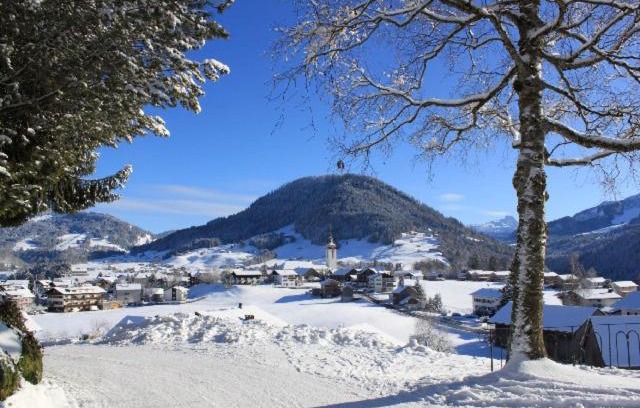 Grossdorf Apartamento | Living Apartment