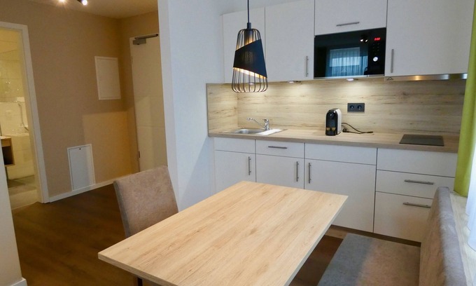 Rudelzhausen Apartamento | Living Hallertau