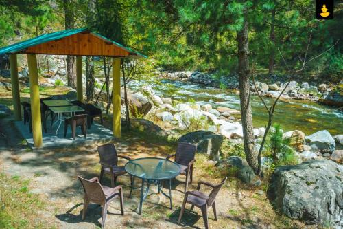 Banjar Casa | LivingStone Backwater Resort Tirthan Valley