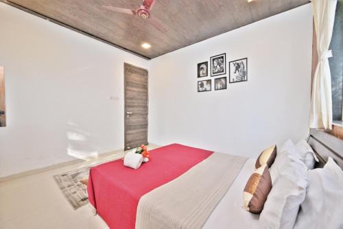 Lonavala Villa | ll EMPYREAN STAY ll MYSTICAL STONE ll AC ll PRIATE POOL ll