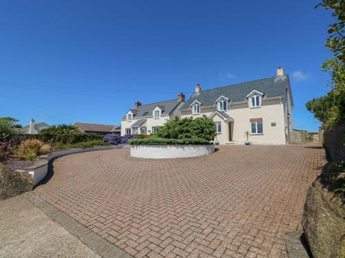 Trefin Casa | Llain Gwynfor