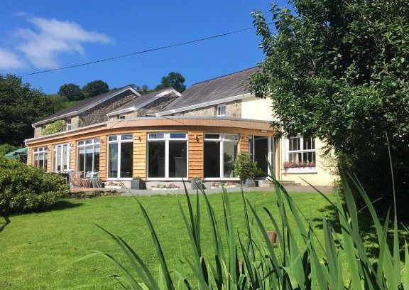 Cynghordy Casa | Llanerchindda Farm Guest House