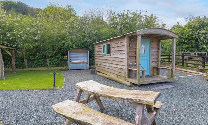 Brynrefail Cabaña | Llety Llanfair