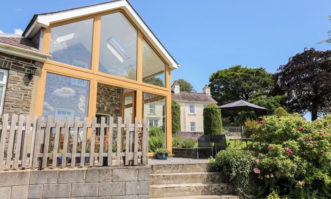 Llanwrda Cabaña | Llety'r Wennol, AGRICULTORES