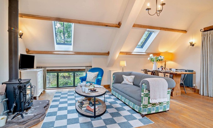 Cwmdu Casa | Llewenau-Draw Farm - The Barn