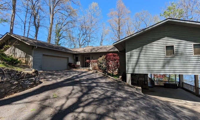 Lake Junaluska Casa | Llyn Blaen Upper, Lake Junaluska, Lakeside and Mountain Views, Gas FP, Central