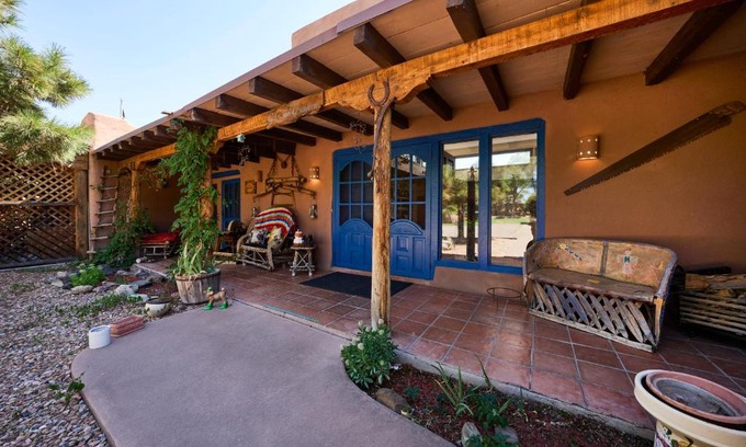 Alamedan Valley Cama Y Desayuno | Loba Luna-Come Home To Enchantment