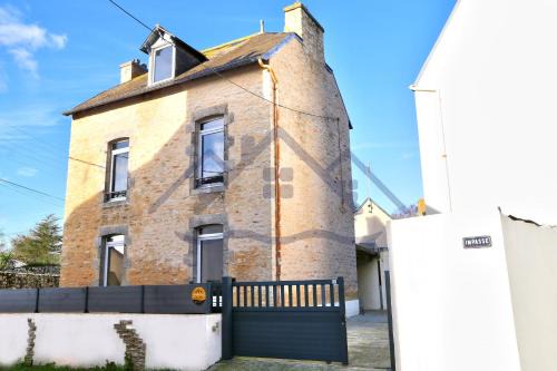 Guilvinec Casa | LocaLise - M2A - Ty Maen Gouloù - Maison avec extérieur entièrement clos - Proche du centre et du port - Draps inclus - Animaux bienvenus
