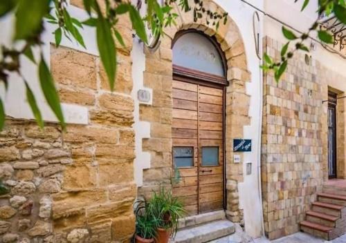 Sciacca Historic Centre Hotel | Locanda Al Moro
