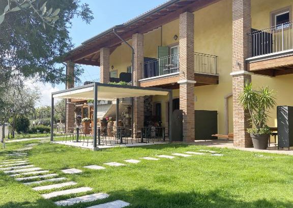 Montioni Cama Y Desayuno | Locanda Arizona