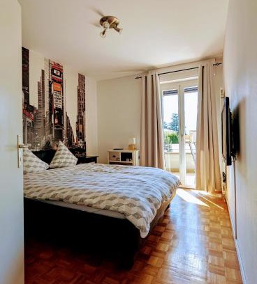Locarno Apartamento | Locarno, Casa Pioda - nahe Zentrum, mit Balkon und Parkplatz