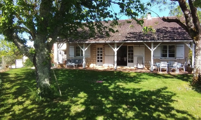 Laval Casa | Located between Sarlat and Rocamadour, in a quiet area with a view, 120m² single-storey gîte.