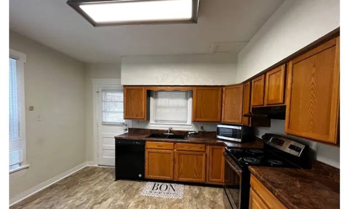 Dayton Casa | Located close to UD Arena, MVH, KHN, University of Dayton, Downtown Dayton