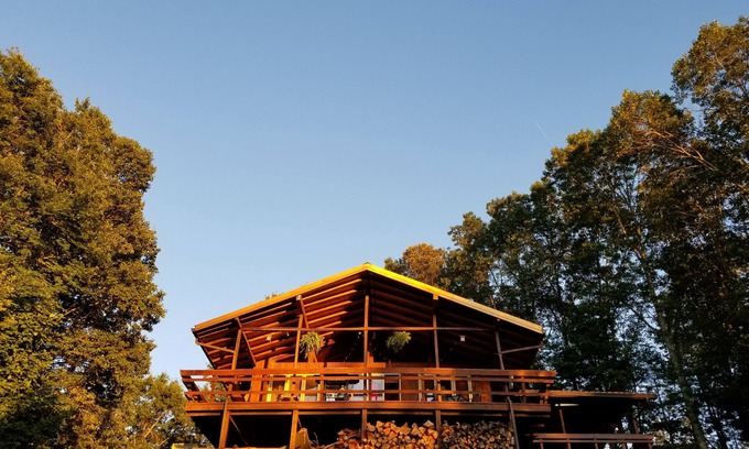 Brevard Chalet De Esquí | Ubicado en uno de los lugares de vacaciones más deseables del país.