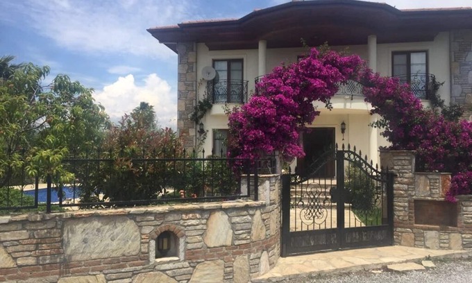 Dalyan City Center Villa | Ubicado en una zona tranquila, cerca del centro de la ciudad de Dalyan.