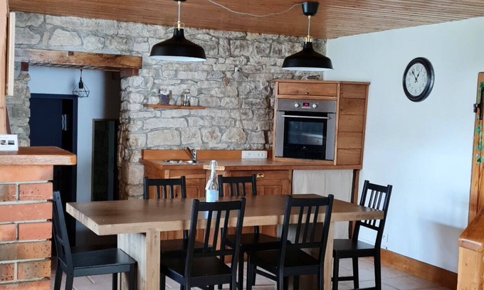 Ney Casa | Located in the heart of the Jura, close to lakes and waterfalls!