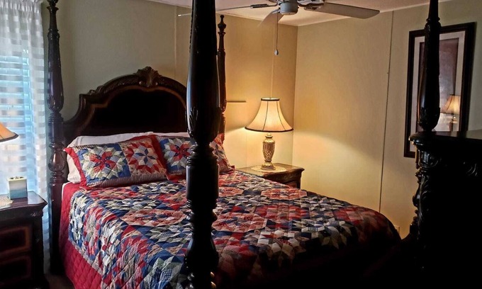 Jacarandas Casa | Located near Gulf of Mexico. This house offers 2 bedroom and 2 Bathroom