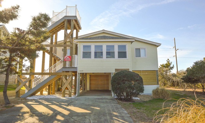 South Nags Head Casa | Located on a quiet side street you'll enjoy views of the wildlife preserve.