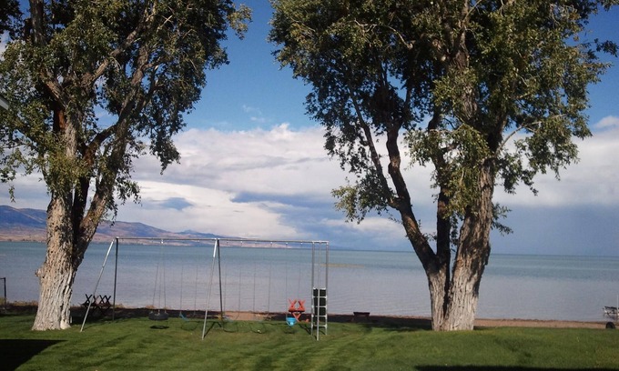Laketown Casa | Ubicado en la playa sur de la hermosa Bear Lake, Utah