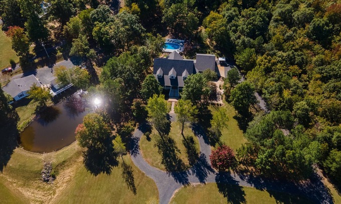 Mena Casa | Location! 12 acre private estate, 6 MI. to Wolf Pen Gap! 5 miles to Mena!