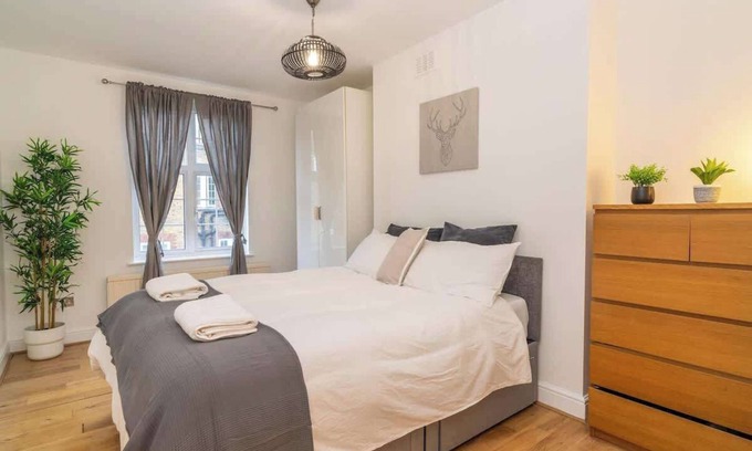 Somers Town Apartamento | Location! 2 bed/2bath - Pro Host