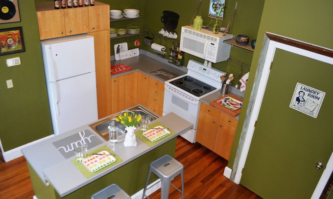 Over-the-Rhine Apartamento | Ubicación + Diseño OTR Gem, ¡Más estacionamiento gratis!