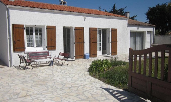 La Bree-les-Bains Casa | Location La Brée les Bains 15 personnes