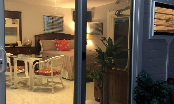 Keaukaha Apartamento | Ubicación, ubicación, hermoso AC Beach Studio en Hilo; Pocos pasos de Beach Cove