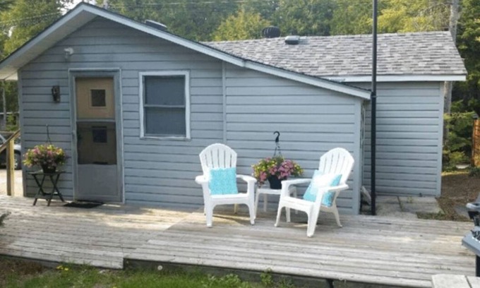 Sauble Beach Cabaña | Location, Location, Location!!! Steps From The Beach