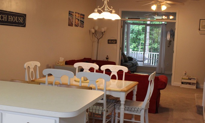 Frankford Casa | LOCATION! LOCATION! LOCATION! Perfect townhome 1.5 miles to Bethany Beach