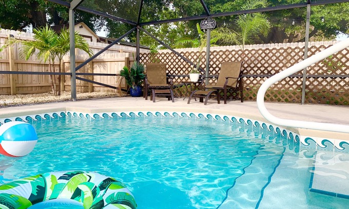 Tropic Casa | LOCATION, LOCATION, LOCATION!!
