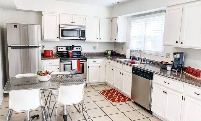 Oxford Casa | Conveniente 4 Bed Townhouse Oxford, OH - Miami University! (623 S Langosta)