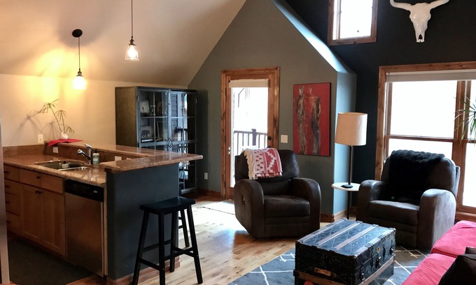 Pagosa Springs Condominio | Condominio en el centro recientemente renovado! A pie de restaurantes / aguas termales